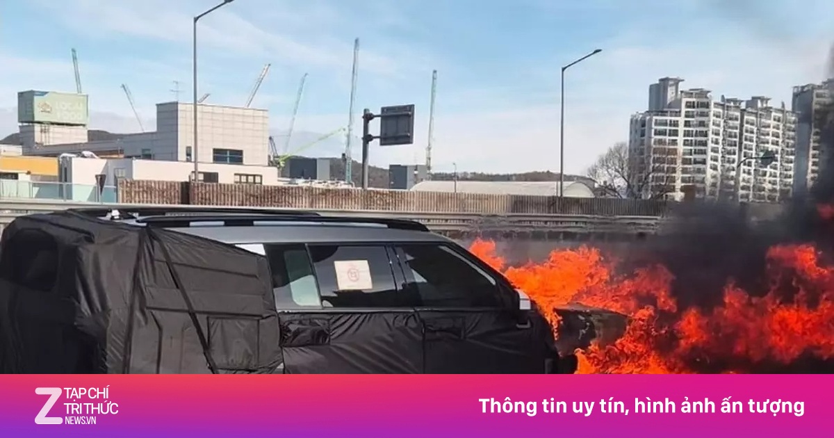 Hyundai Santa Fe facelift cháy khi đang chạy thử?
