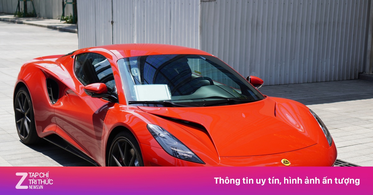 Lotus Emira giá đến 12,888 tỷ đồng có gì đặc biệt?