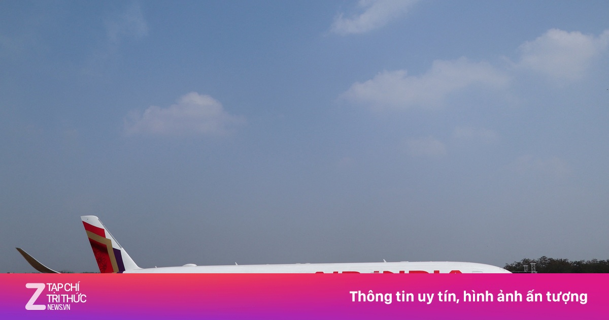 Máy bay Air India hạ cánh khẩn cấp ở Phuket