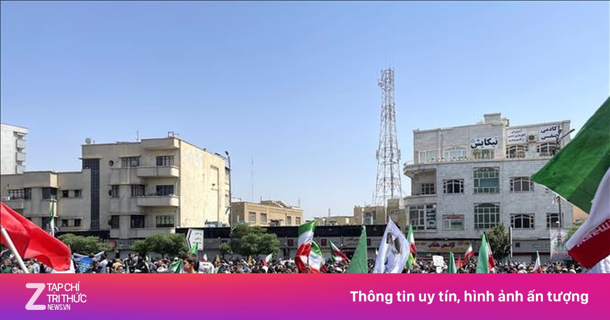 Iran tổ chức lễ tang cho 60 nạn nhân trong cuộc xung đột với Israel