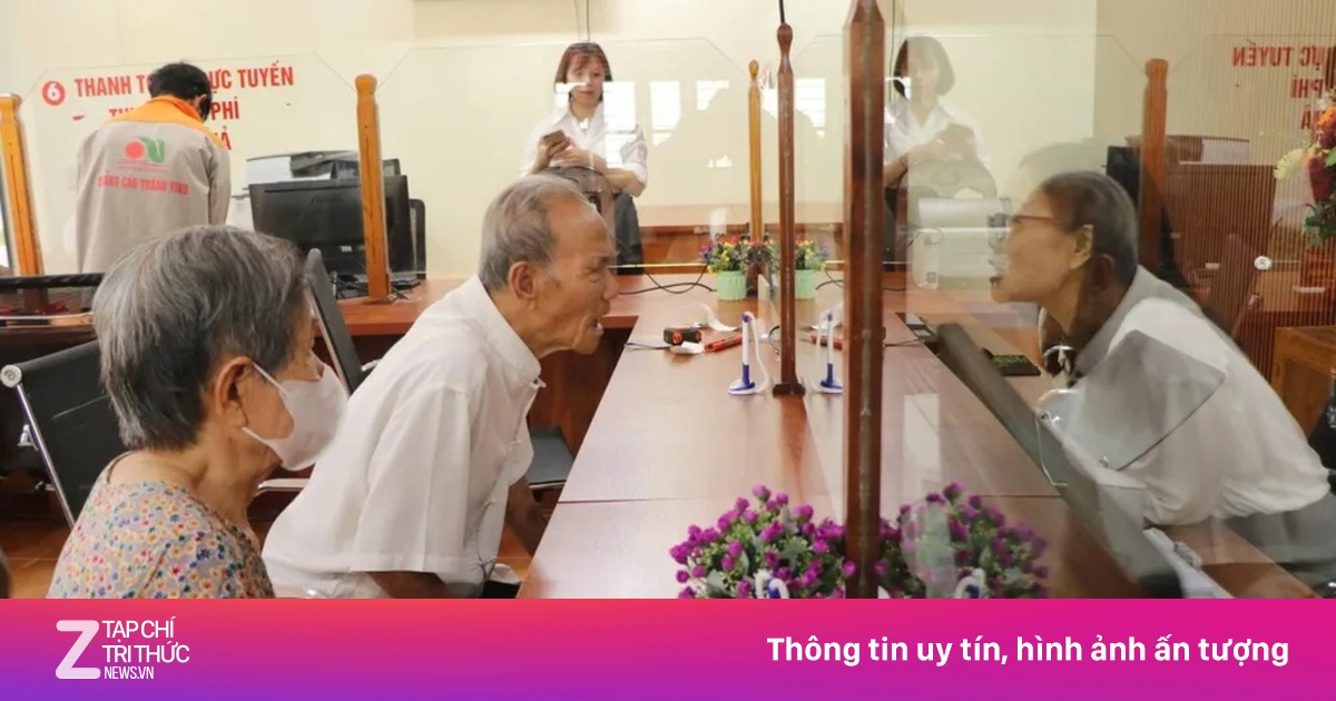 Cụ ông 88 tuổi đăng ký kết hôn ngay ngày đầu vận hành xã, phường mới
