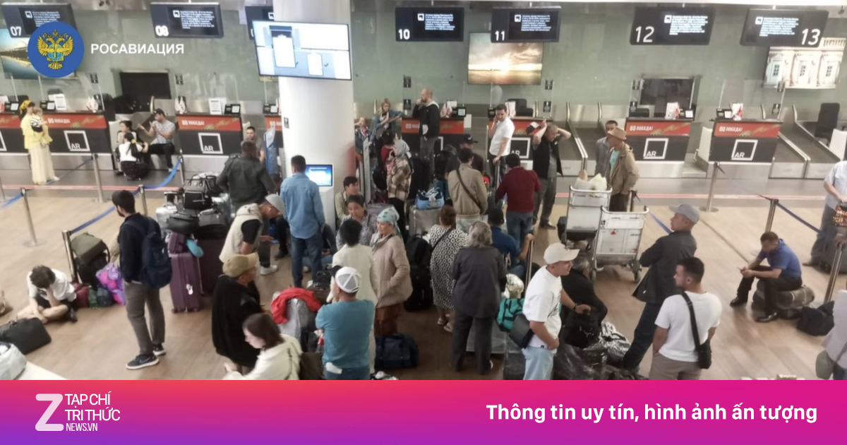 UAV Ukraine tấn công khắp nước Nga, hàng trăm chuyến bay bị hủy