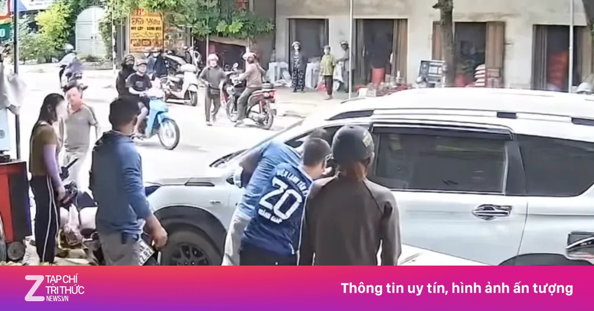 Một thợ điện lạnh cứu tài xế đột quỵ trên ôtô