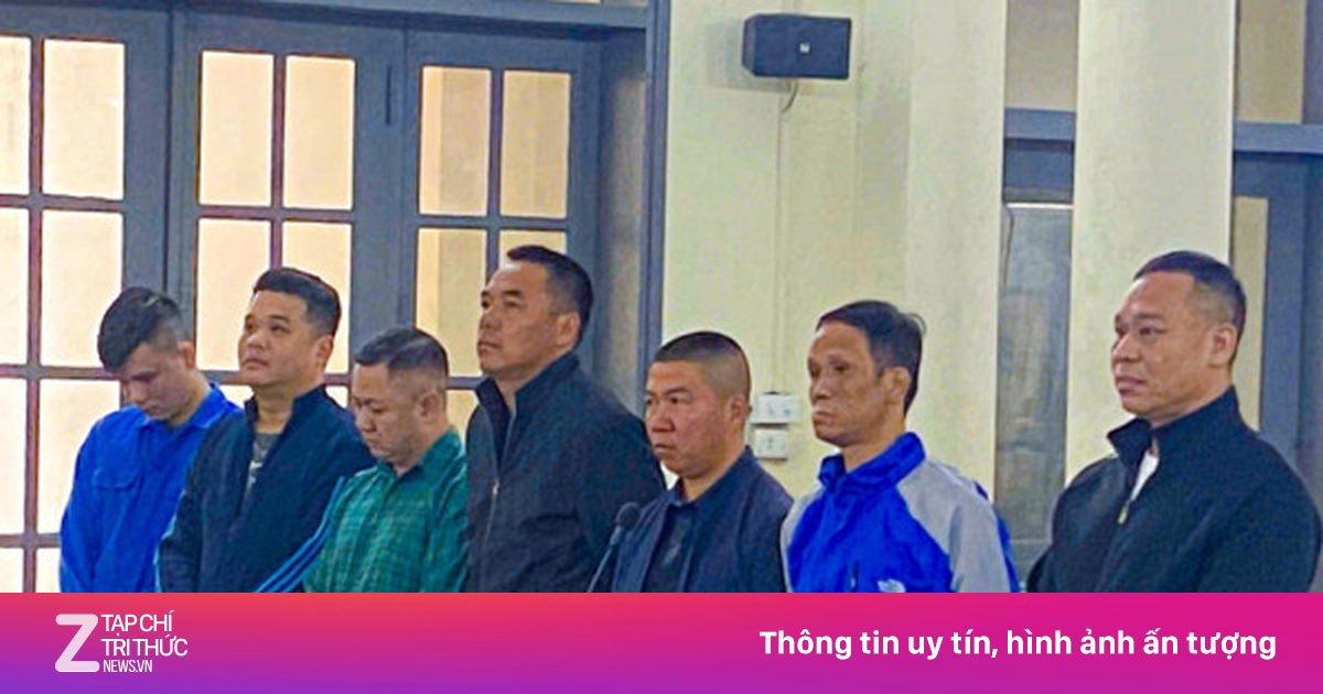 Sàm sỡ, đánh hội đồng phụ nữ trước quán karaoke, 6 bị cáo lĩnh án treo