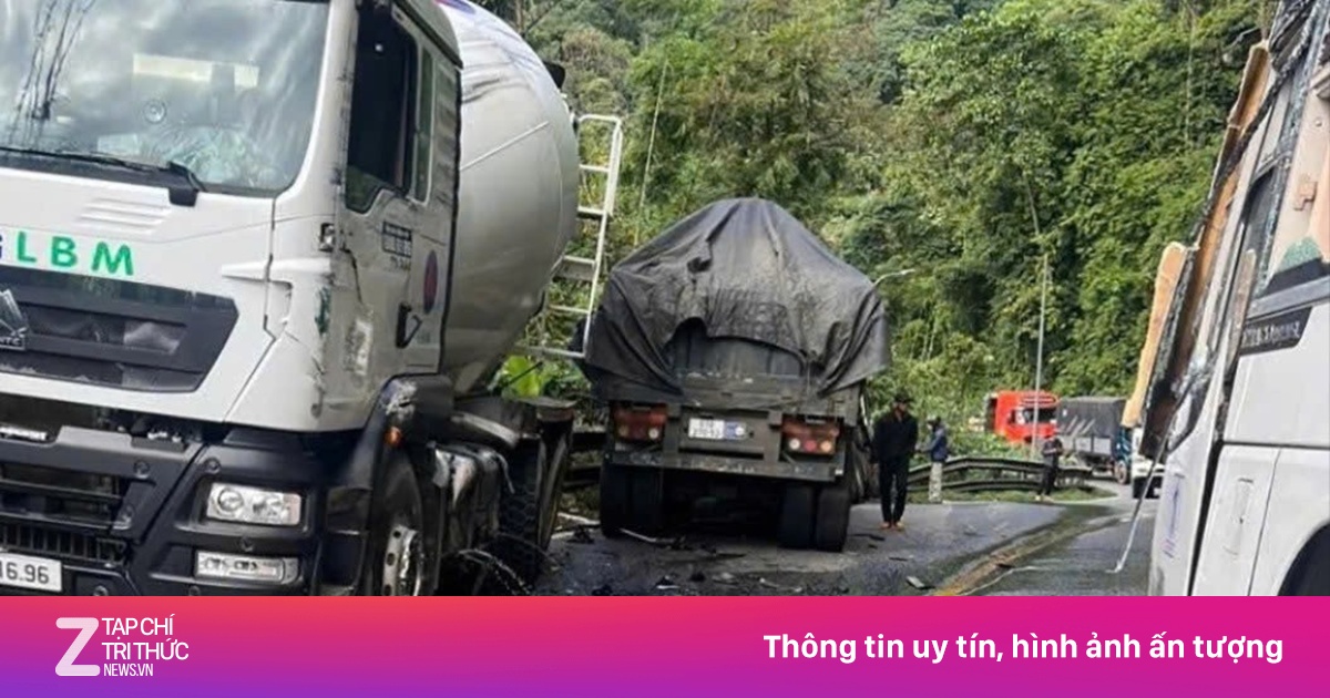 Xe đầu kéo gây tai nạn liên hoàn, đèo Bảo Lộc tê liệt