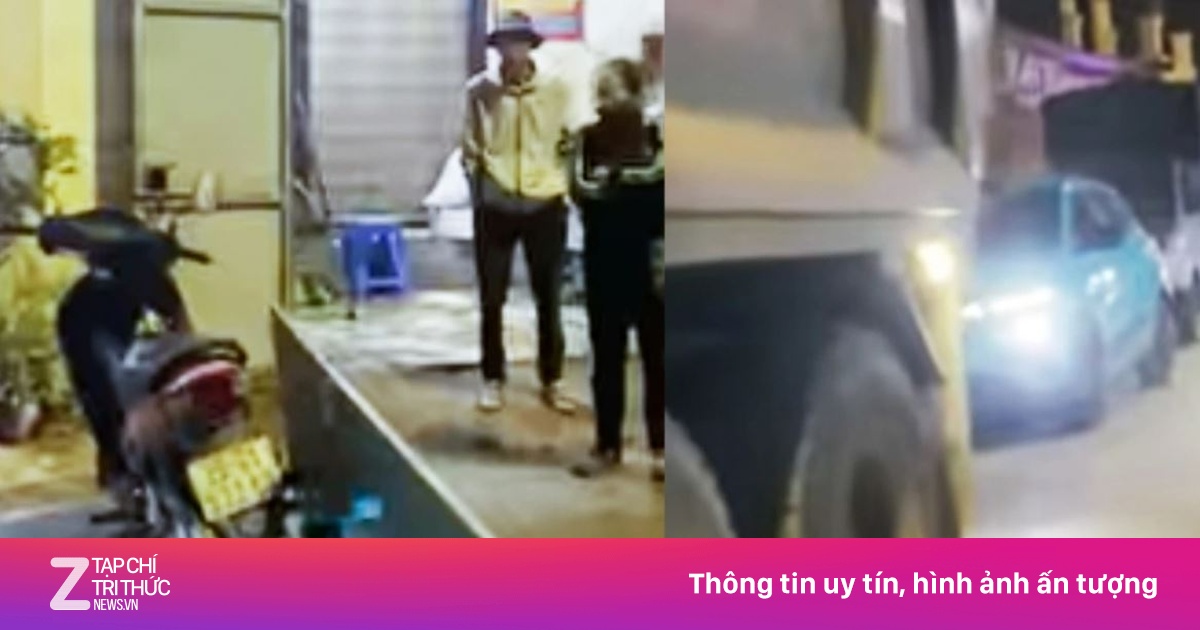 Bê cánh cửa chắn đường, thách thức tài xế ở Hà Nội