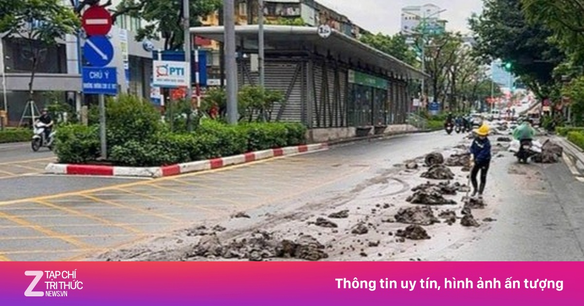 Phạt 34 triệu xe 'hổ vồ' làm rơi vãi bùn đất