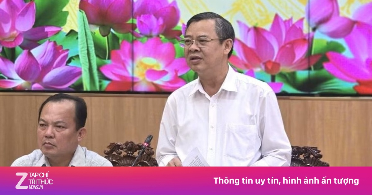 Chủ tịch Cần Thơ nhận tin nhắn phản ánh thủ tục hành chính phiền hà