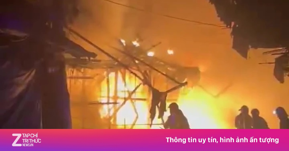 Điều tra nguyên nhân cháy nhiều căn nhà ở phường Bình Đông TP.HCM