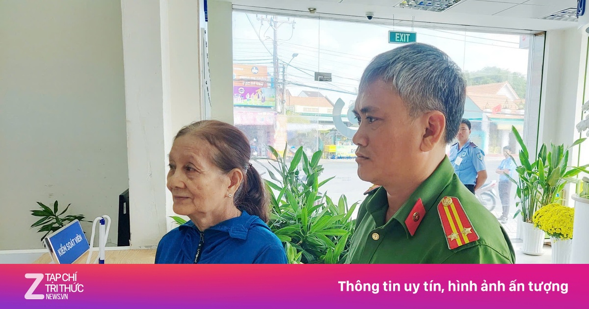 Cụ bà ‘hốt hoảng’ khi nhận 2 tỷ đồng từ tài khoản lạ