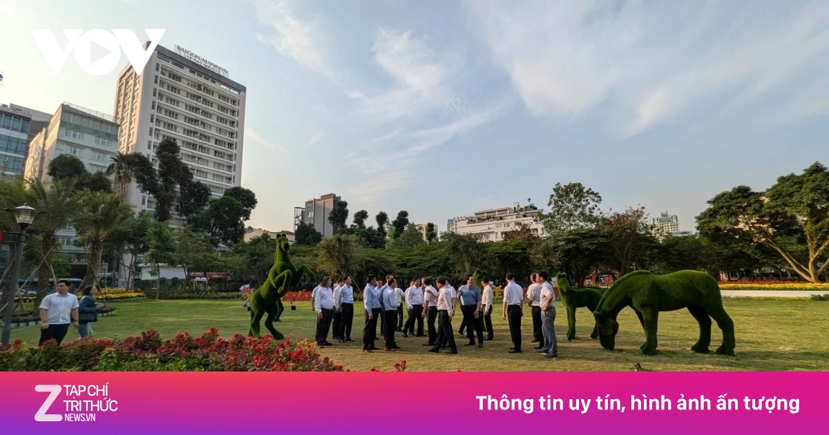 TP.HCM tiếp tục giữ 11 công viên tạm trên 'đất vàng