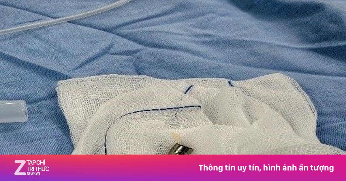 Cứu sống bé 7 tuổi làm rơi ngòi bút vào đường thở