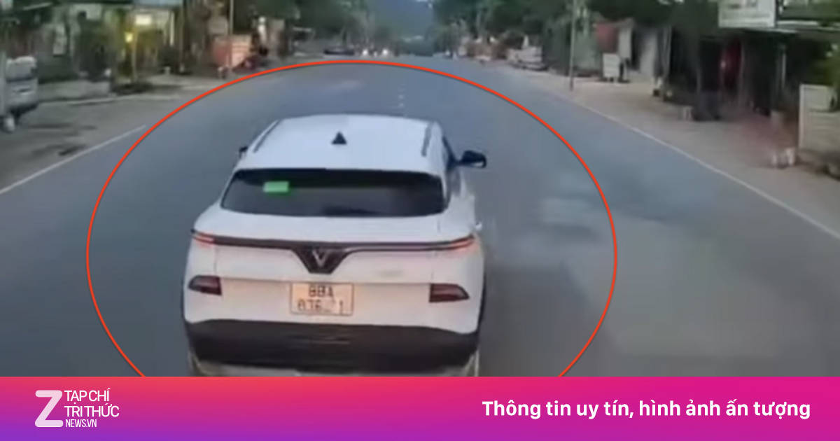 Lái ôtô lạng lách, tài xế bị phạt 45 triệu