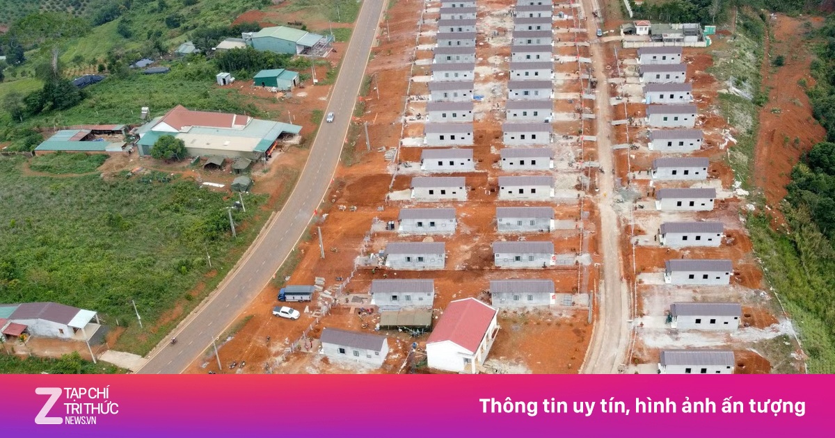 Trao 60 'cột mốc sống' cho người dân biên giới Lâm Đồng