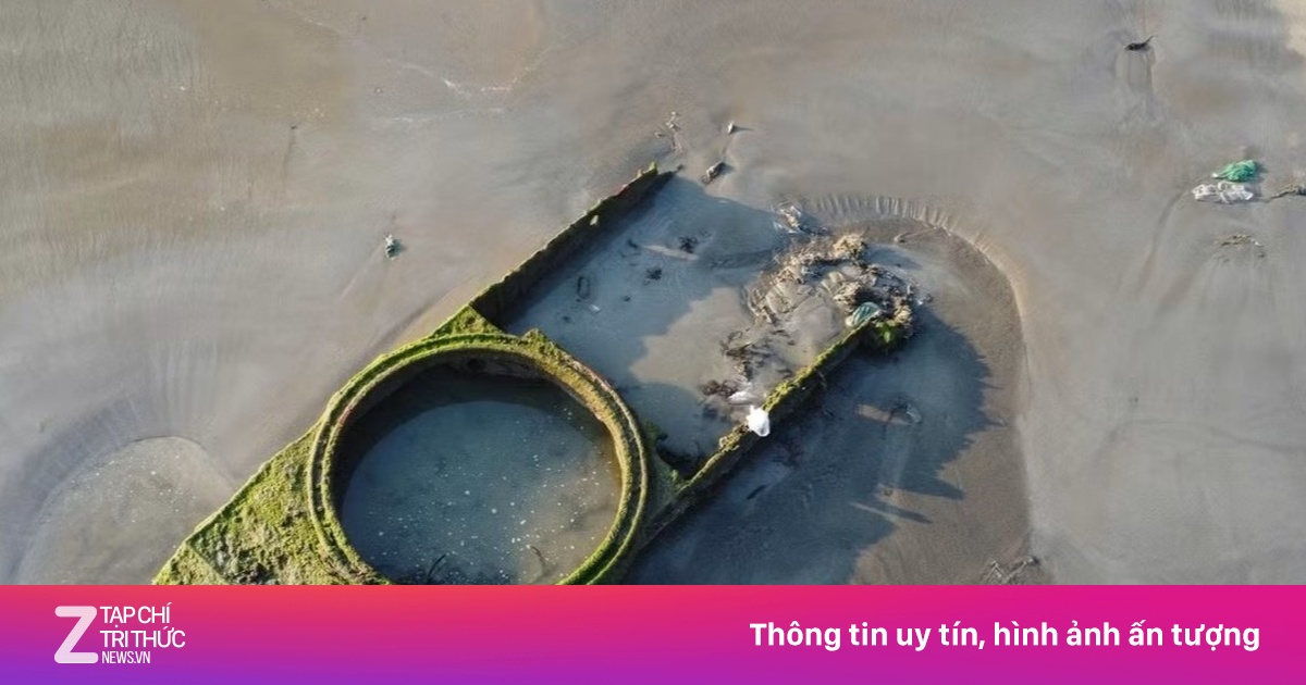 Sắp trục vớt vật thể giống xác xe tăng ở biển Quy Nhơn