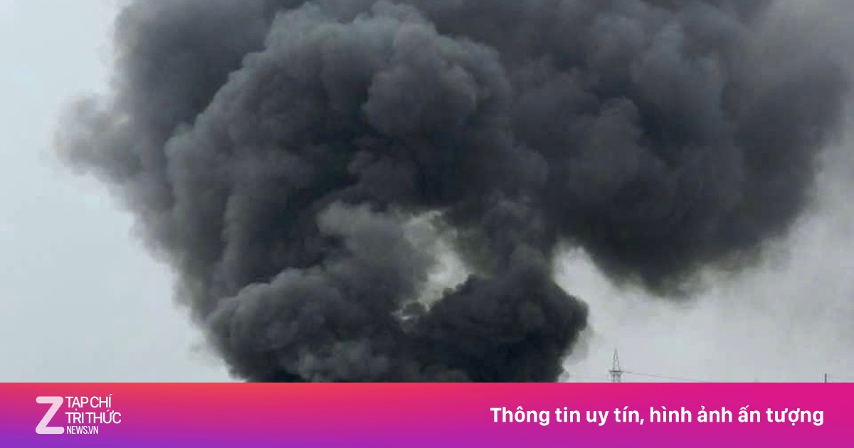 Cháy ghe trên sông Cần Giuộc