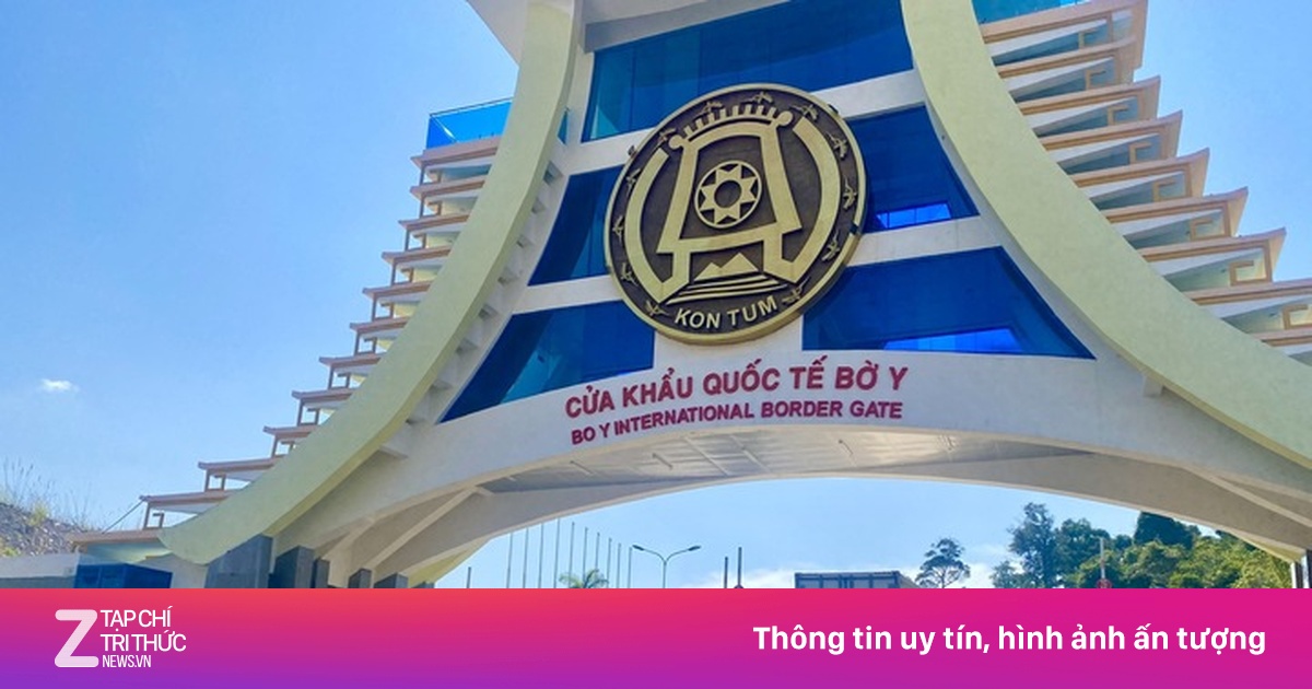 Quảng Ngãi chặn xe tải chở 900 lít xăng nghi vận chuyển trái phép sang biên giới Lào