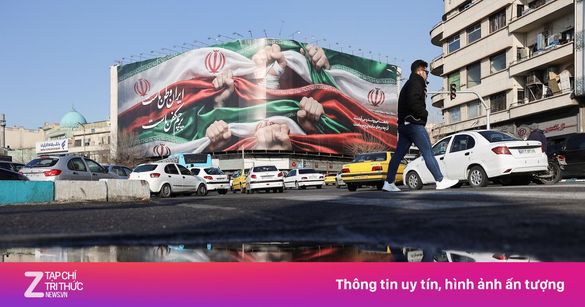 Iran âm thầm chuẩn bị khi hạm đội Mỹ tiến gần