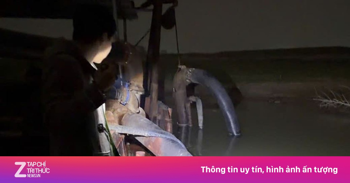 Bắt giữ hai tàu cát tặc