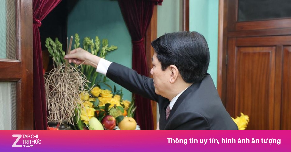 Chủ tịch nước Lương Cường dâng hương tưởng nhớ Chủ tịch Hồ Chí Minh tại Nhà 67