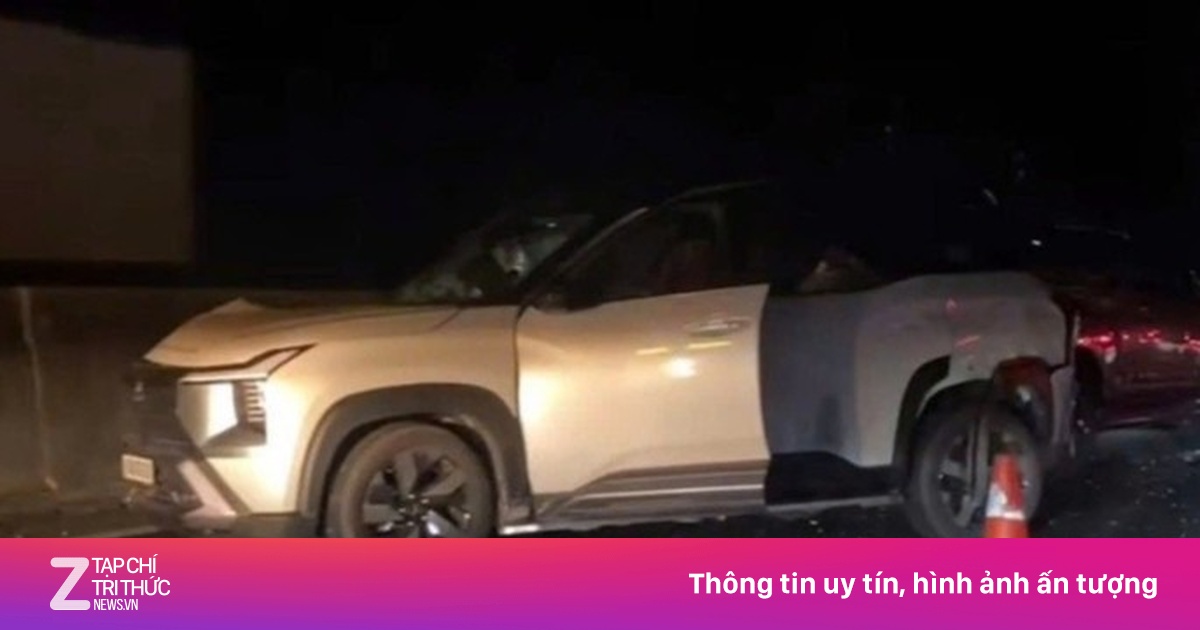 5 ôtô tông liên hoàn, cao tốc ùn ứ kéo dài