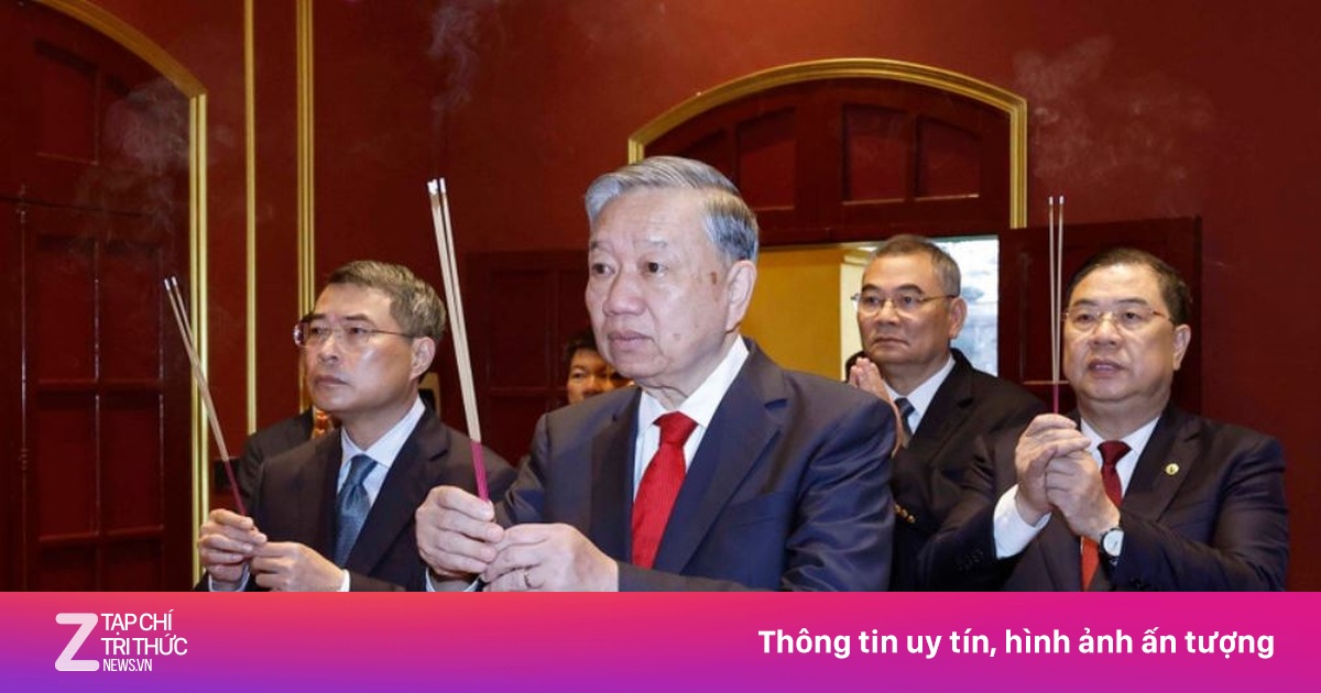 Tổng Bí thư dâng hương tại Hoàng thành Thăng Long và Di tích nhà 67