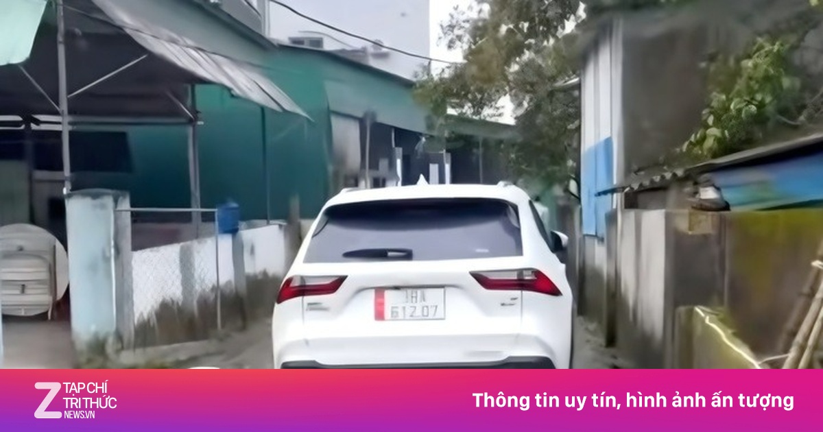 Tài xế Hà Tĩnh đỗ xe chặn lối, thách thức 'đỗ đến mai' gây phẫn nộ cộng đồng mạng