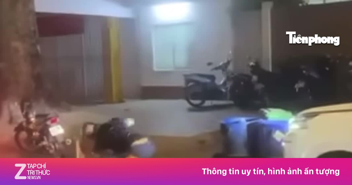 Hai tài xế vật lộn, đánh nhau giữa đường gây xôn xao ngày giáp Tết