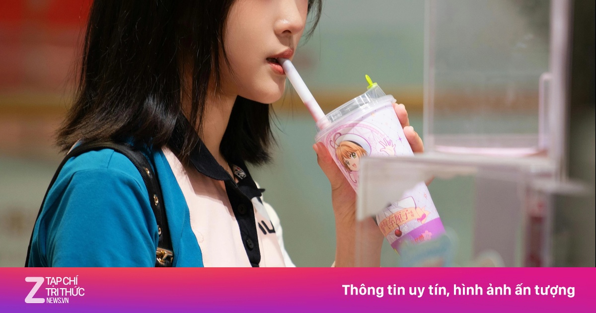 13 học sinh nhập viện, nghi ngộ độc trà sữa