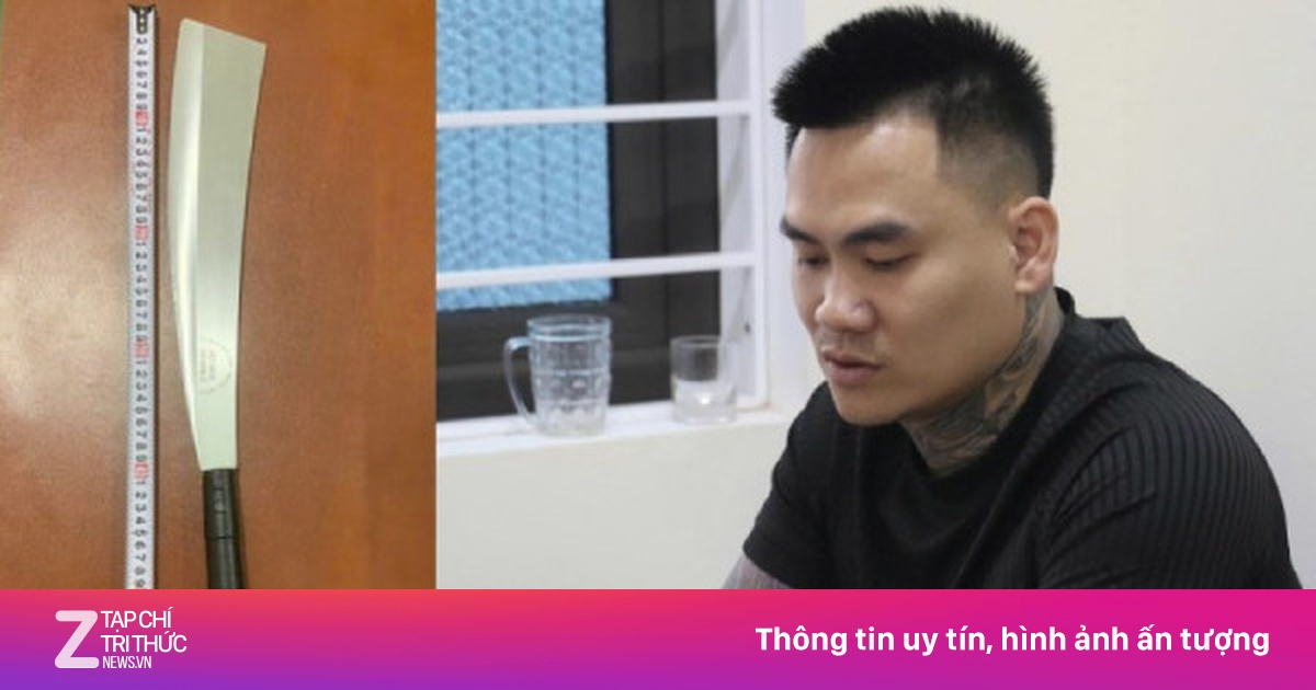 Tạm giữ hình sự đối tượng cầm dao xông vào quán cà phê chém người