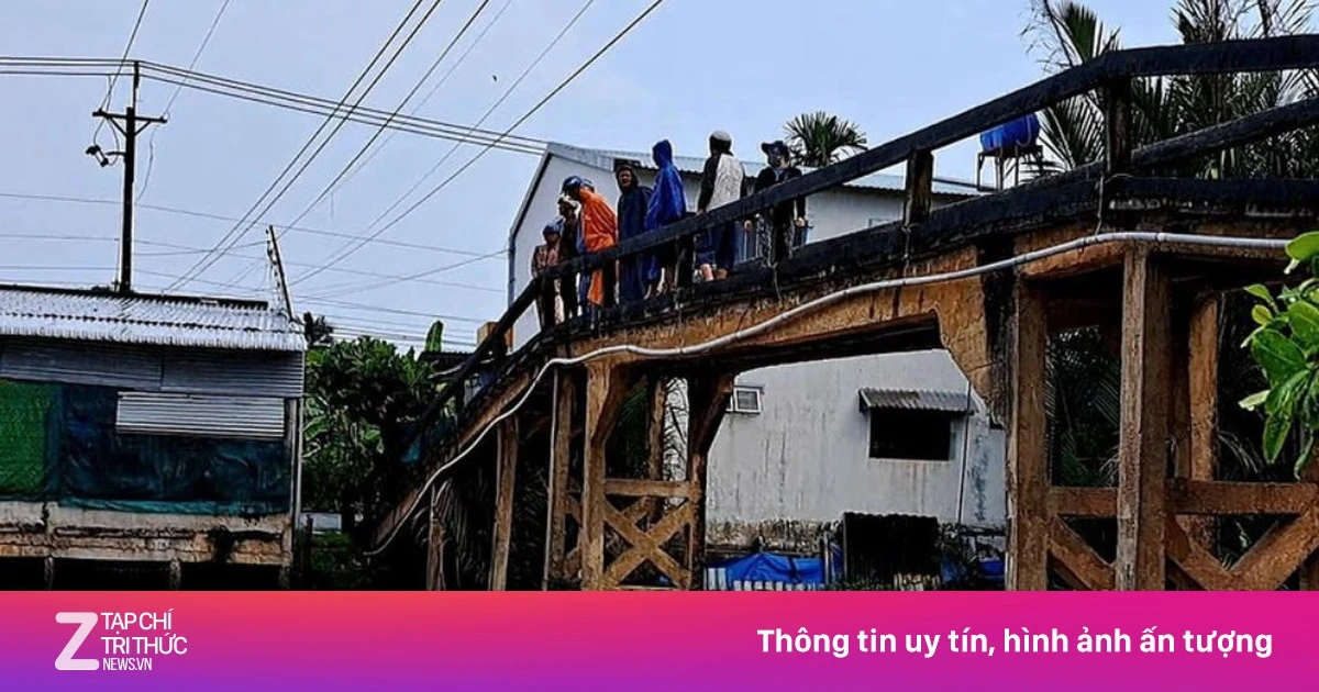 Người đàn ông bỏ lại xe máy rồi nhảy cầu tại Đồng Tháp