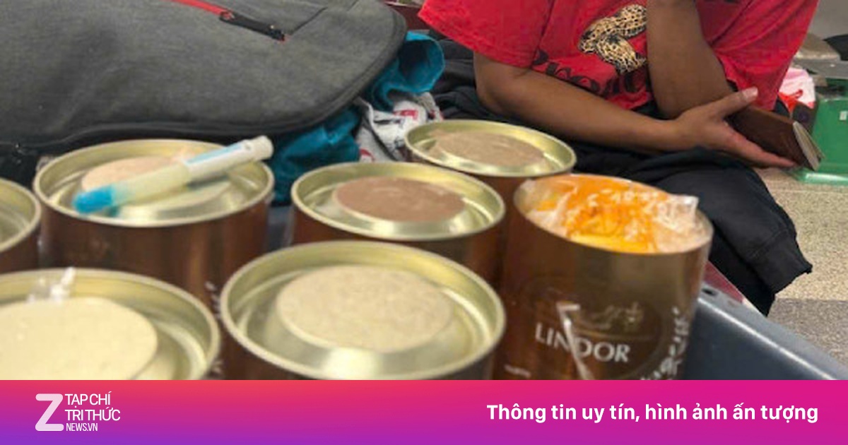 5 kg ma túy ngụy trang trong ống bánh kẹo nhập khẩu qua Nội Bài