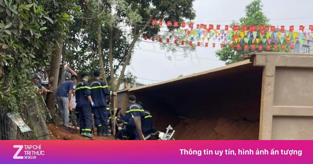 Xe Tải Lật Đè Bẹp Ôtô Con Và Xe Máy, Hai Nữ Tài Xế Tử Vong Tại Phú Thọ
