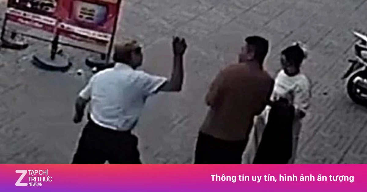 Tài xế taxi dùng gạch tấn công khách ở Nghệ An