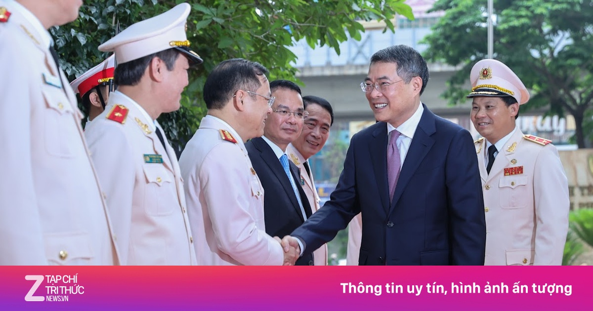 Thủ tướng Lê Minh Hưng: 'Cảnh sát hình sự mãi là niềm tin cậy của Nhân dân'