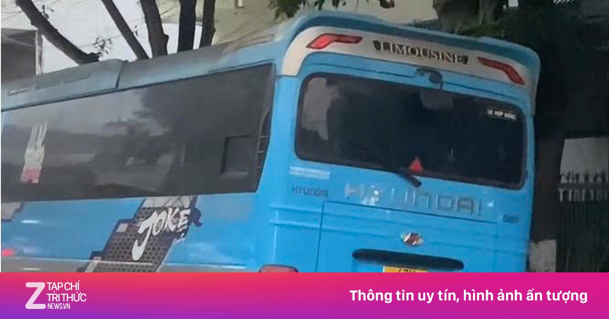 Tài xế bỏ xe khách trước nhà dân suốt 7 tháng, chủ nhà bức xúc
