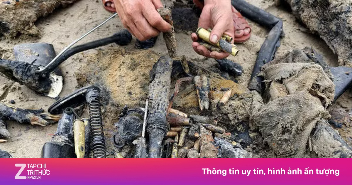 Tiêu hủy các vật liệu nổ thu được khi trục vớt xe tăng ở biển Quy Nhơn