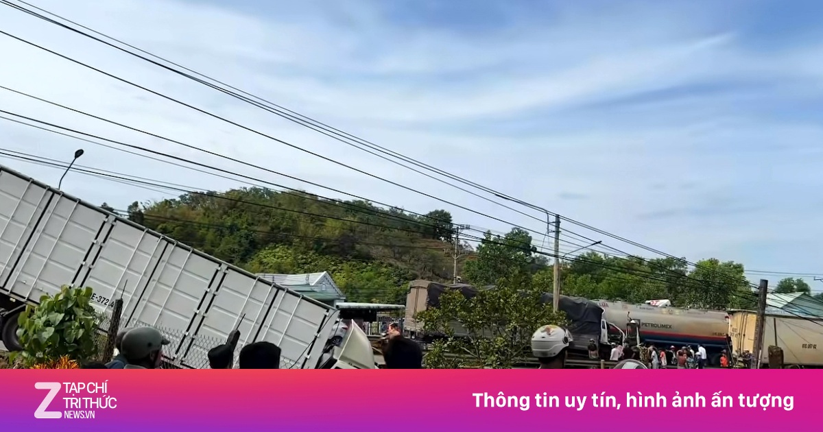 Xe bồn lấn làn gây tai nạn liên hoàn, quốc lộ 14 tê liệt