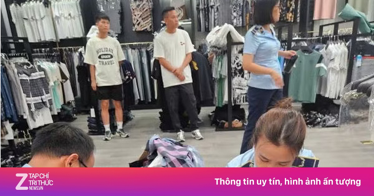 Tạm giữ gần 2.000 sản phẩm thời trang nghi giả nhãn hiệu
