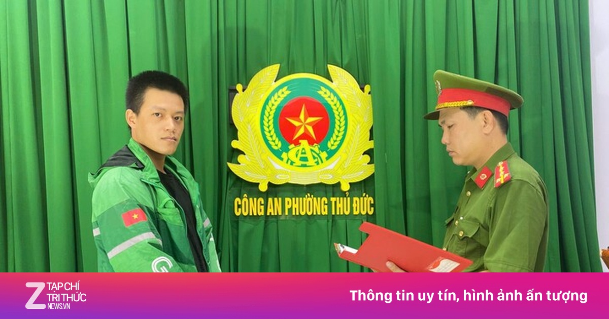 Thanh niên mặc áo Grab hành hung người trên phố
