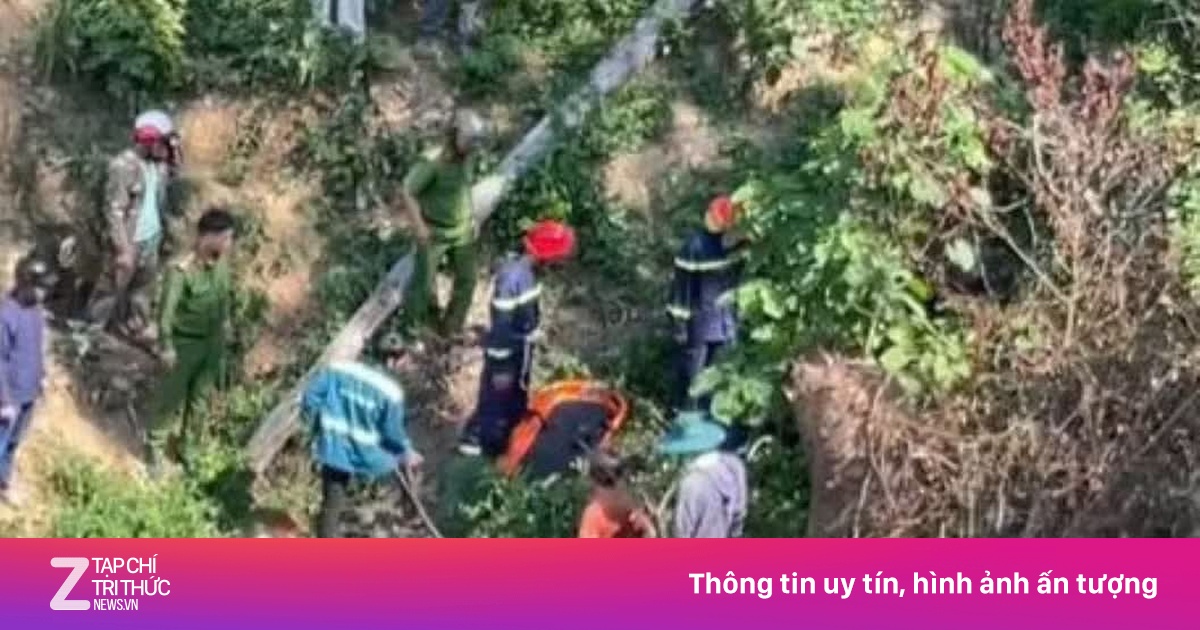 Đạp xe 'phượt' qua đèo, 2 học sinh lao xuống vực sâu 50 m