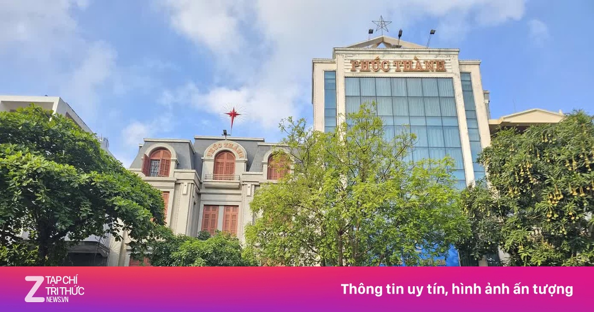 Cảnh sát rời đi, cửa hàng vàng ở Ninh Bình đóng cửa kín mít