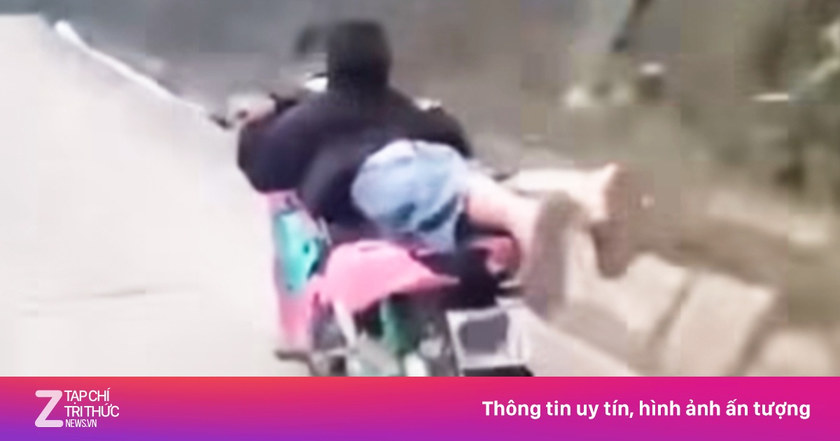 Nằm sấp lái môtô để quay clip, nam thanh niên ở Lào Cai bị tịch thu phương tiện