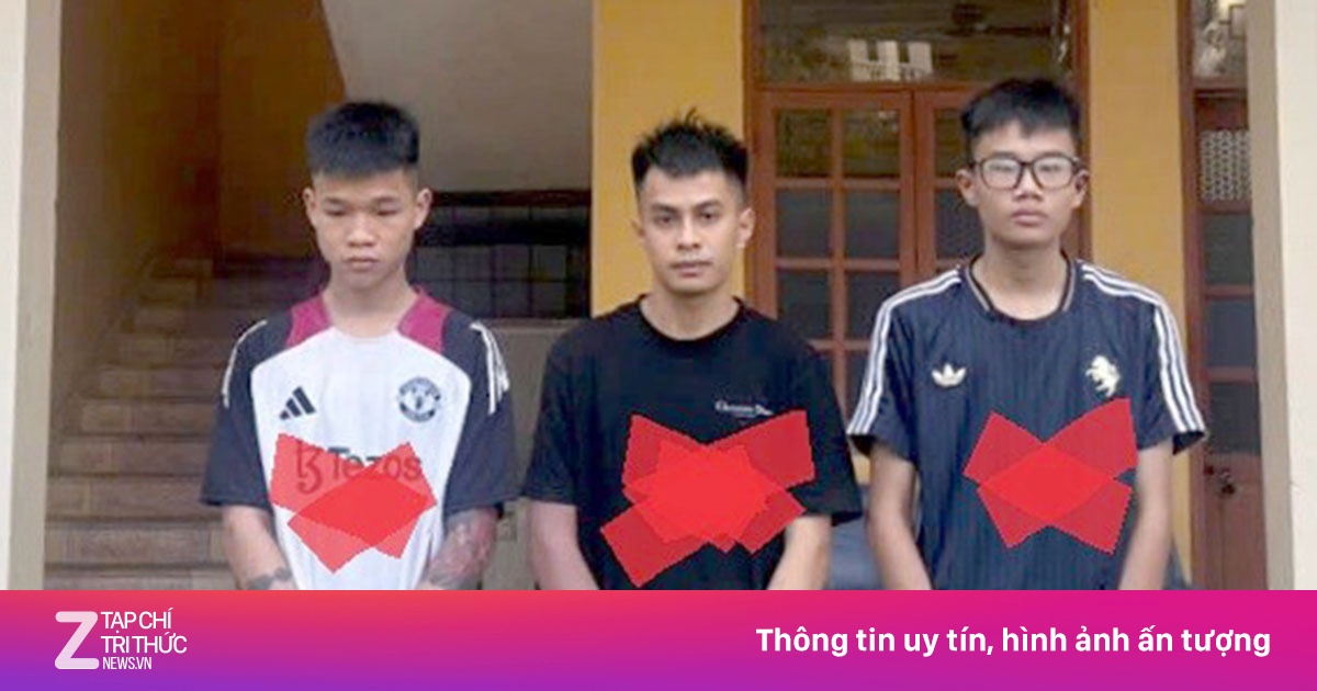 Tạm giữ 3 thanh niên mang kiếm đuổi chém nhau trên phố