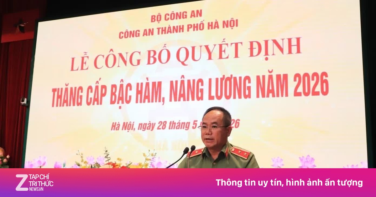 Hơn 5.000 cán bộ, chiến sĩ Công an Hà Nội được thăng cấp bậc hàm, nâng lương