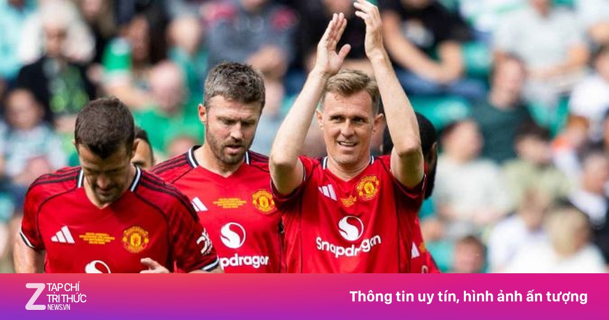 Kẻ cướp cờ xuất hiện trong trận đấu từ thiện của MU