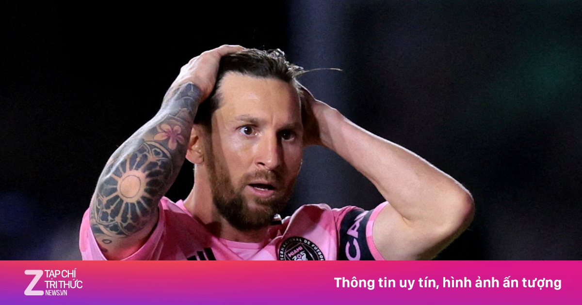 Messi chưa thể chạm mốc 900 bàn thắng như Ronaldo