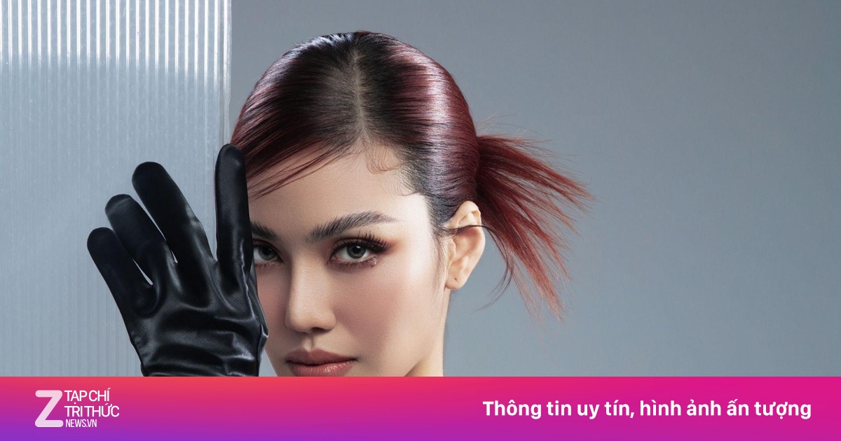 Lan Khuê hóa quý cô hiện đại, khoe sắc cùng hệ sinh thái của Vertu