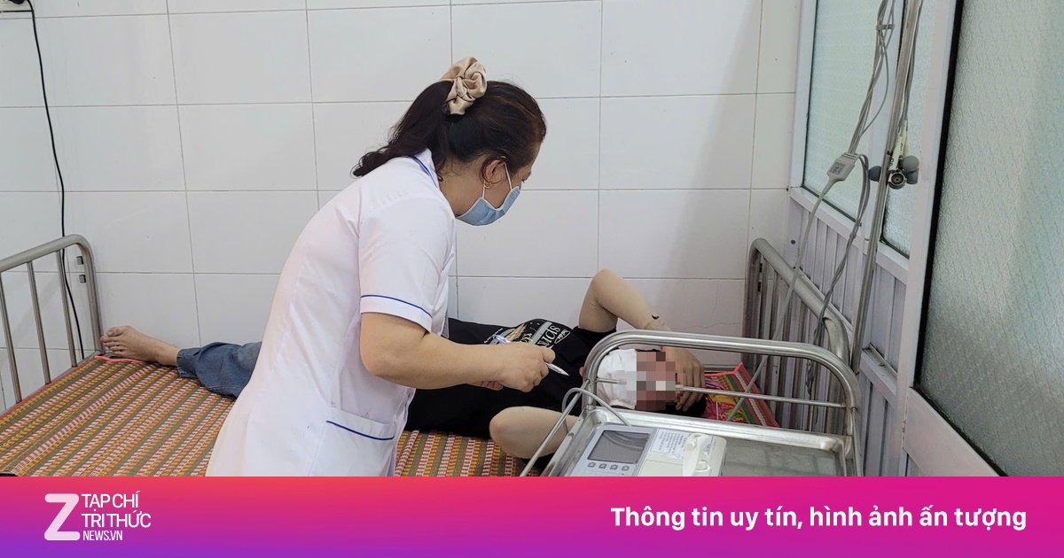 13 công nhân ở Huế nhập viện sau bữa ăn trưa
