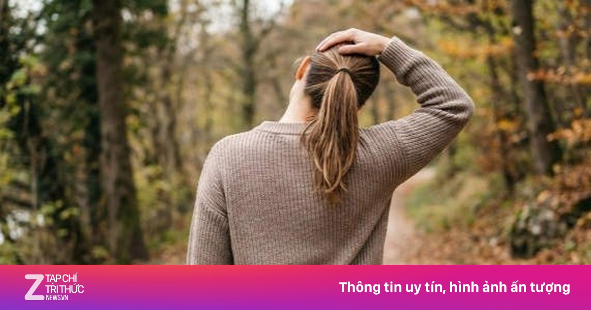 Người phụ nữ bị đột quỵ sau khi bẻ khớp cổ để giảm căng thẳng